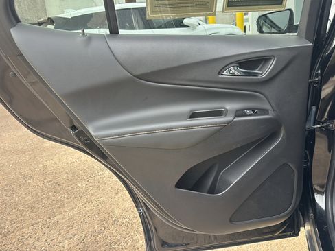 Used 2024 Chevrolet Equinox Premier image 19