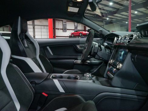 Used 2022 Ford Mustang Shelby GT500 w/ Technology Package image 37