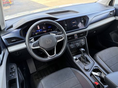 Used 2022 Volkswagen Taos SE AWD/4WD image 10
