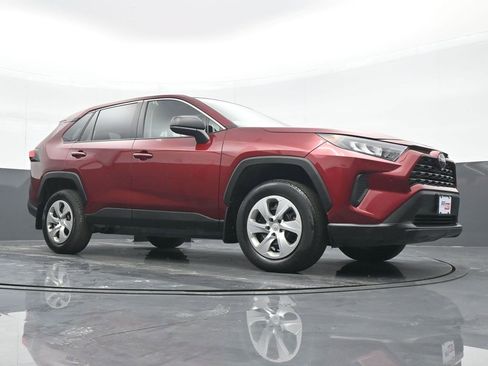 Used 2022 Toyota RAV4 LE image 24