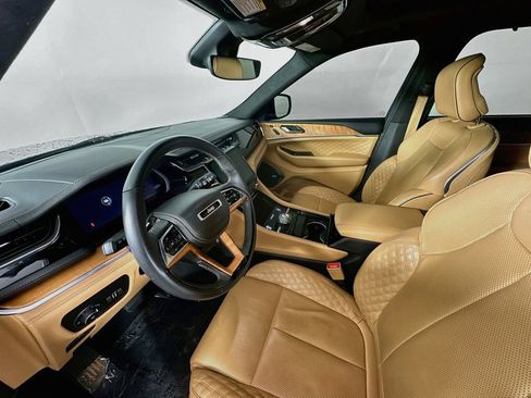 Certified 2023 Jeep Grand Cherokee Summit AWD/4WD image 28
