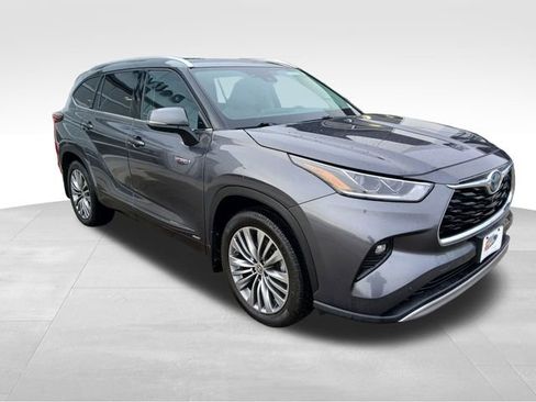 Used 2020 Toyota Highlander Platinum image 7