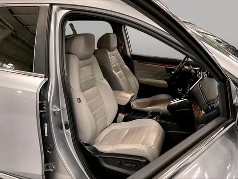Used 2017 Honda CR-V Touring image 9