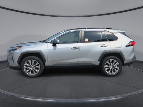 Certified 2023 Toyota RAV4 XLE Premium AWD/4WD image 5