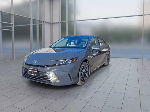 New 2026 Toyota Camry XLE image 4