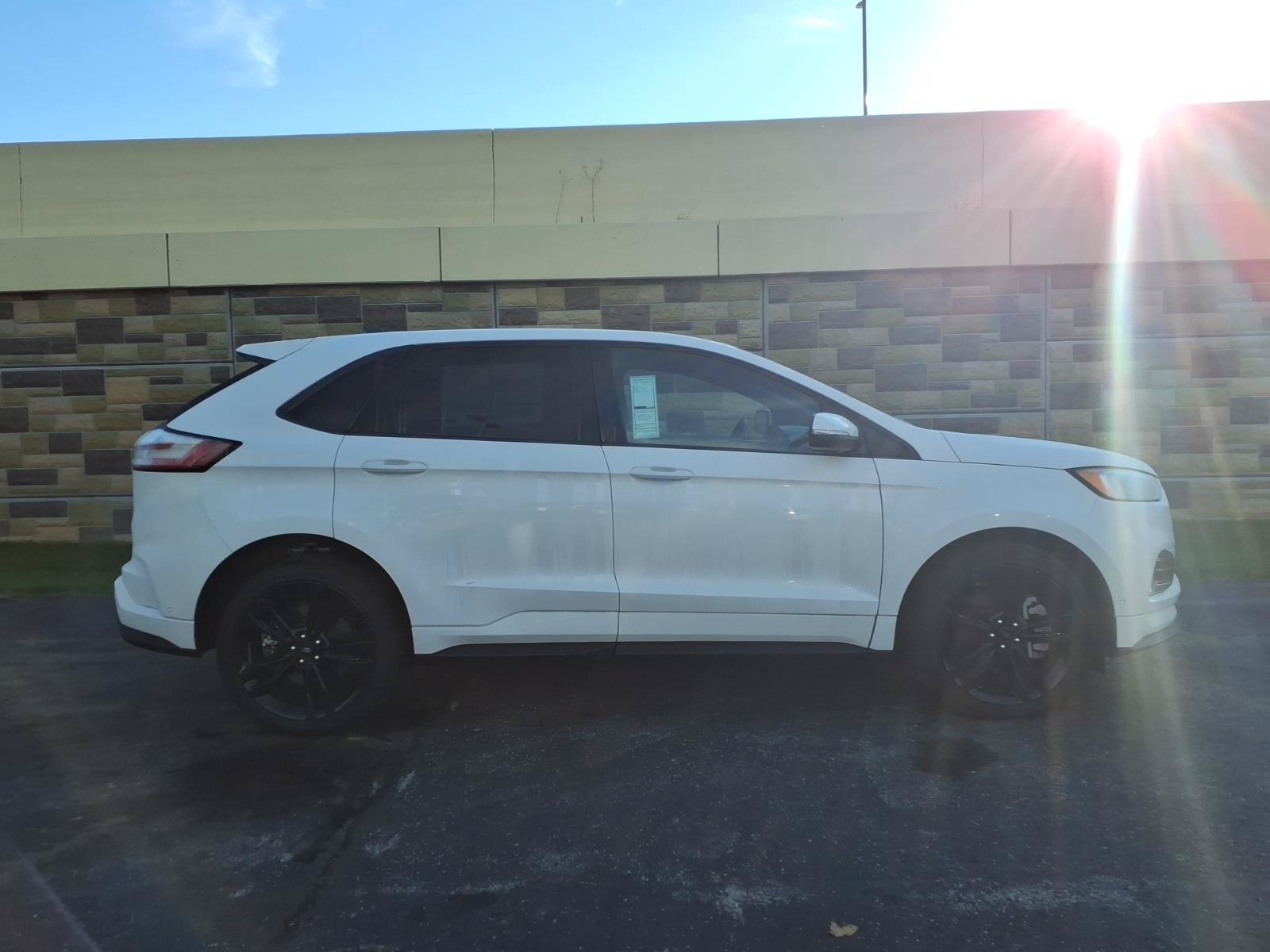 Used 2024 Ford Edge ST w/ Equipment Group 401A AWD/4WD image 12