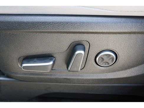 Used 2025 Hyundai Palisade SEL FWD image 28