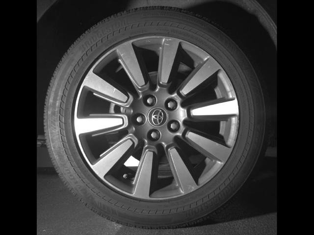 Certified 2020 Toyota Sienna XLE Premium w/ Carpet Mat Package AWD/4WD image 23