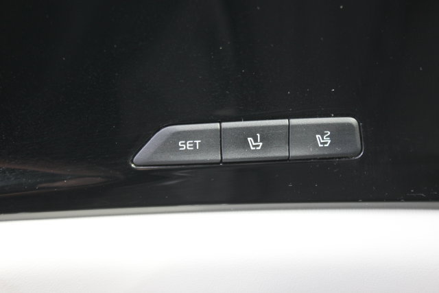 Used 2024 Kia Carnival SX Prestige FWD image 20