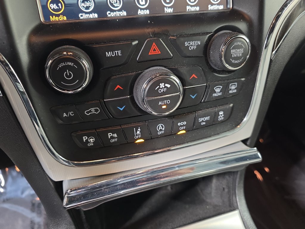 Used 2018 Jeep Grand Cherokee Limited AWD/4WD image 21