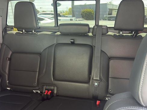 Used 2021 Chevrolet Silverado 1500 LT Trail Boss w/ LT Trail Boss Premium Package AWD/4WD image 25