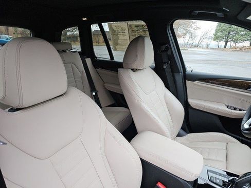 Used 2021 BMW X3 xDrive30i w/ Premium Package image 12