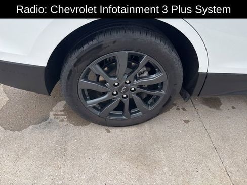 Used 2023 Chevrolet Equinox RS w/ RS Leather Package image 9