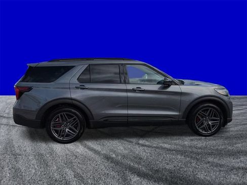 Certified 2025 Ford Explorer ST RWD image 3