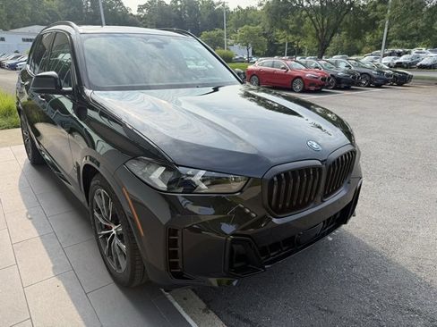 New 2026 BMW X5 xDrive50e image 5