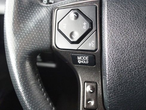 Used 2020 Toyota 4Runner TRD Off-Road AWD/4WD image 30