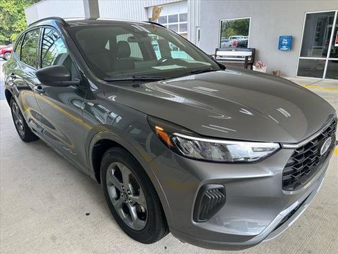 Certified 2023 Ford Escape ST-Line w/ Tech Pack #1 image 9