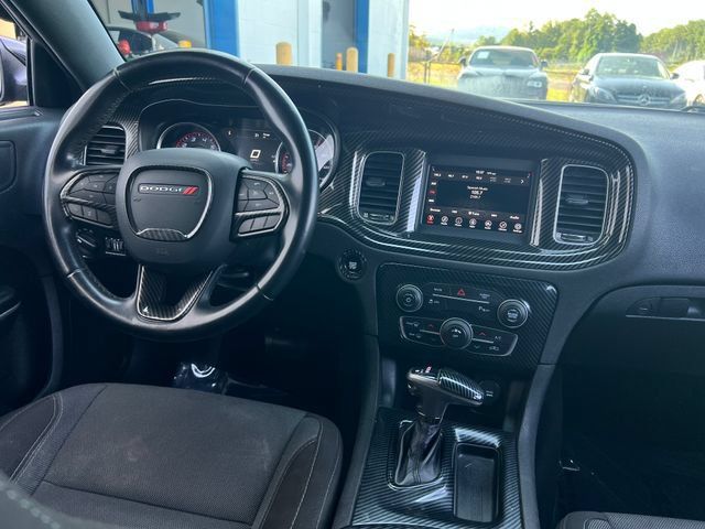 Used 2020 Dodge Charger SXT RWD image 16
