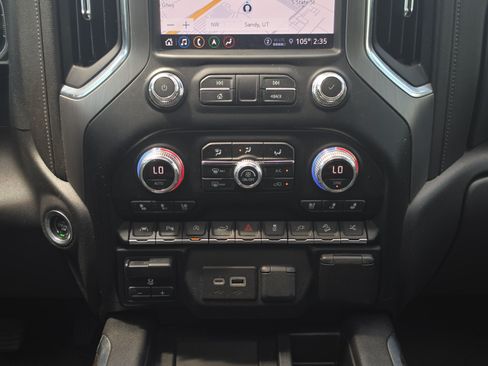 Used 2022 GMC Sierra 1500 Denali w/ Denali Premium Package AWD/4WD image 20