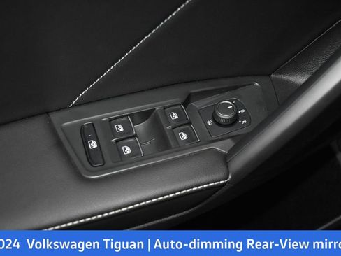 Used 2024 Volkswagen Tiguan SE R-Line image 22