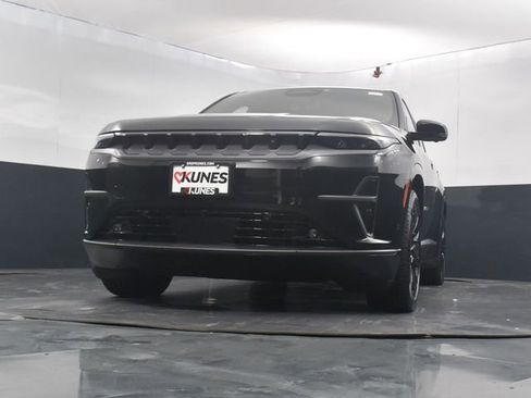 Used 2025 Jeep Wagoneer S Launch Edition w/ Trailer Tow Group image 51