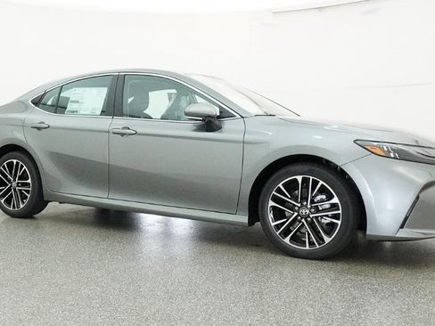 New 2026 Toyota Camry XLE image 4