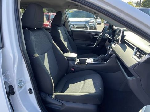 Used 2025 Toyota RAV4 XLE AWD/4WD image 20