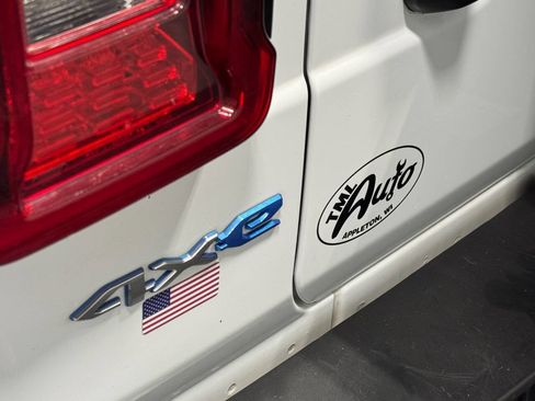 Used 2022 Jeep Wrangler Unlimited Sahara w/ Cold Weather Group image 7