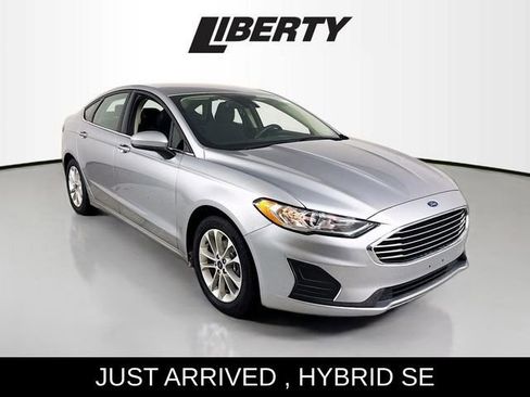 Certified 2020 Ford Fusion SE image 1