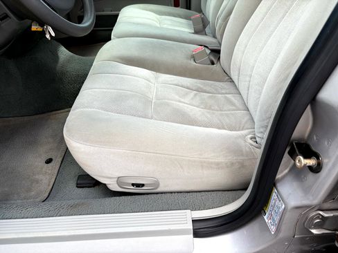 Used 2005 Mercury Grand Marquis GS image 37