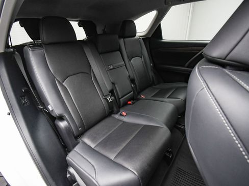 Used 2022 Lexus RX 350L Premium image 50