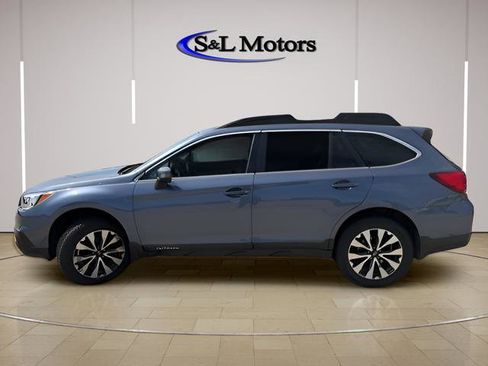 Used 2017 Subaru Outback 2.5i Limited AWD/4WD image 4