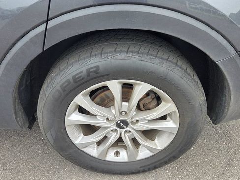 Used 2022 Kia Telluride LX AWD/4WD image 10