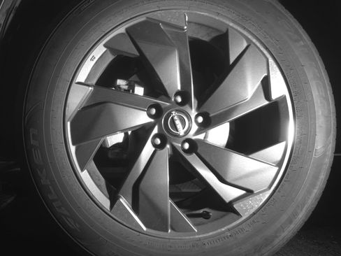 Used 2025 Nissan Rogue SV FWD image 12