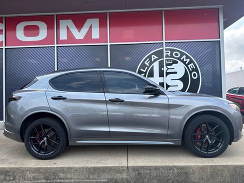 Used 2021 Alfa Romeo Stelvio Ti w/ Nero Edizione AWD/4WD image 4