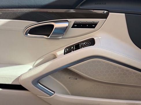 Certified 2019 Porsche 911 Turbo S image 18