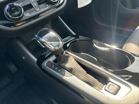 New 2026 Buick Envista Sport Touring w/ Convenience I Package FWD image 25