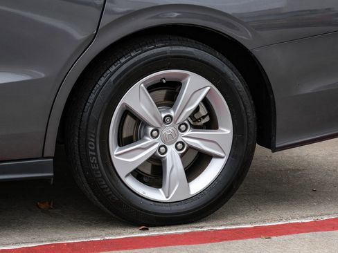 Used 2019 Honda Odyssey EX image 47