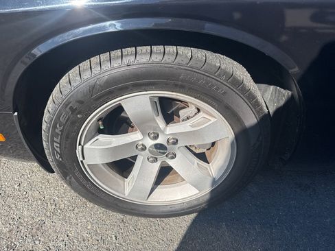 Used 2013 Dodge Challenger SXT Plus image 7