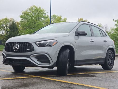 New 2026 Mercedes-Benz GLA 35 AMG 4MATIC image 12