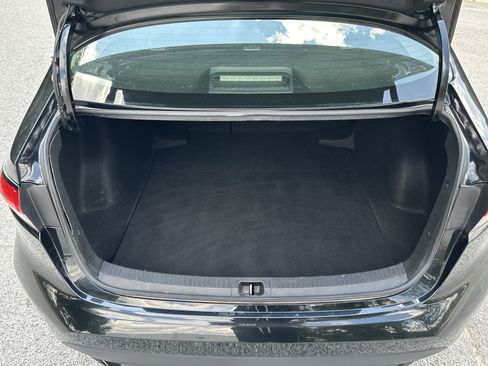 Used 2022 Toyota Corolla LE image 18