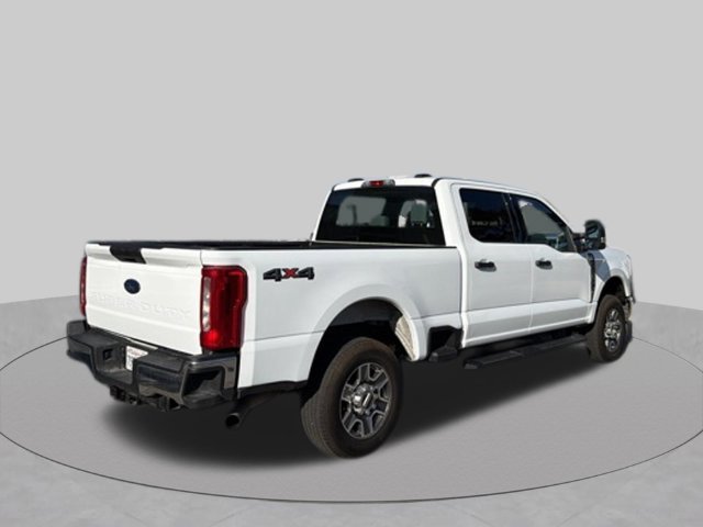 Used 2025 Ford F250 XLT AWD/4WD image 3