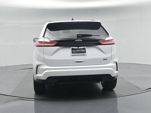 Used 2022 Ford Edge SE w/ Black Appearance Package AWD/4WD image 28
