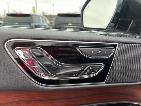 Used 2023 Lincoln Navigator Reserve image 12