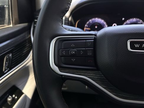 Used 2022 Jeep Wagoneer Series II image 13