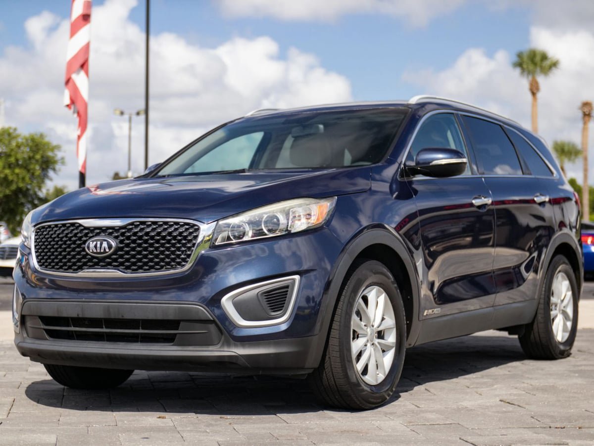 Used 2017 Kia Sorento AWD image 6