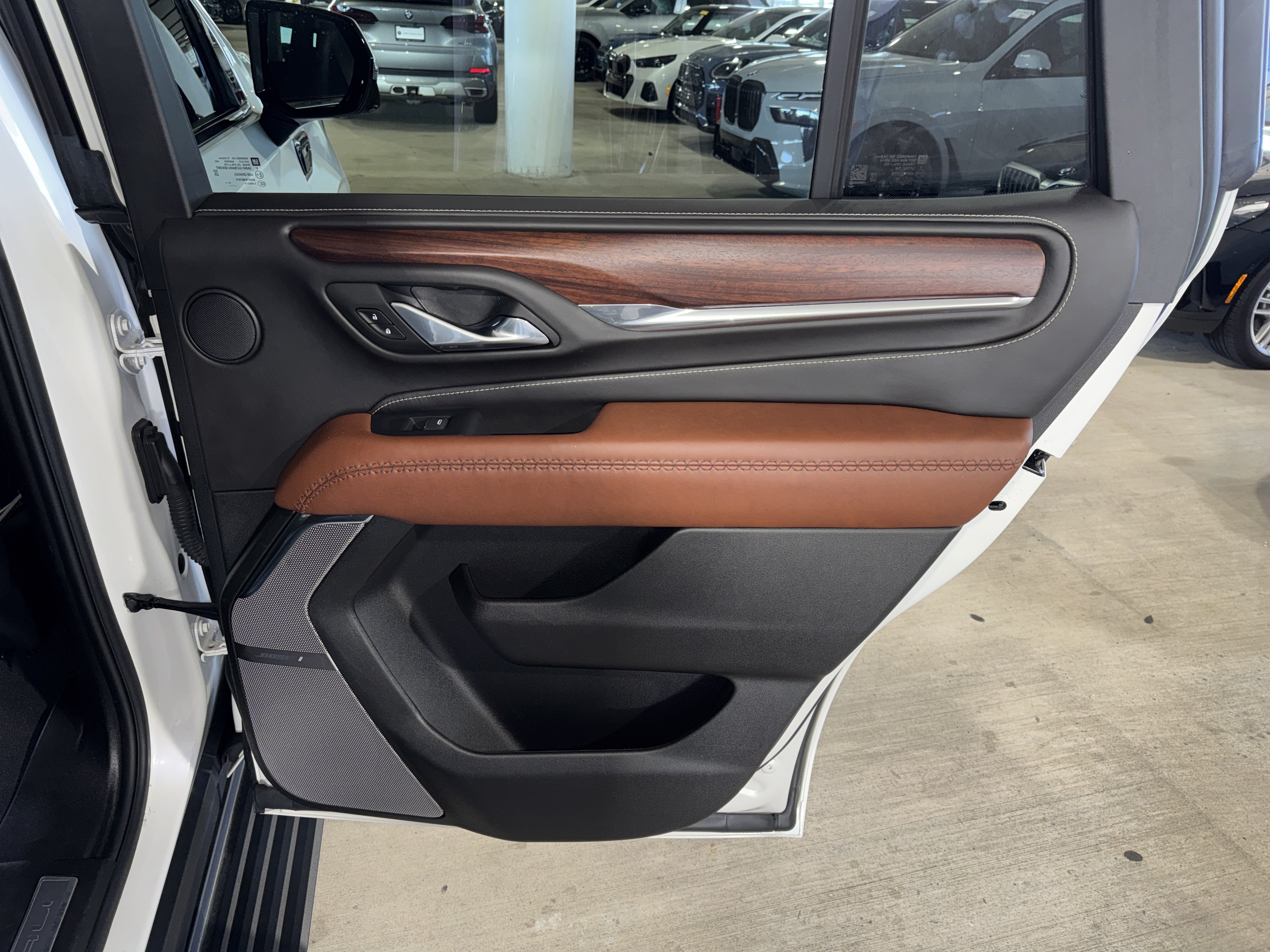 Used 2024 GMC Yukon Denali Ultimate AWD/4WD image 11