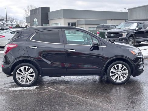 Used 2020 Buick Encore Preferred image 6
