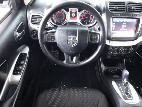 Used 2018 Dodge Journey SXT FWD image 24