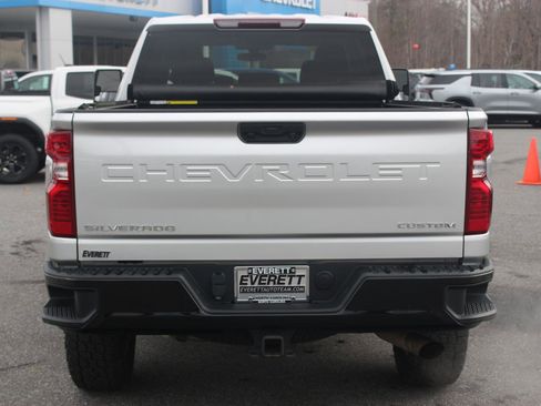 Used 2022 Chevrolet Silverado 2500 Custom w/ Custom Convenience Package image 6